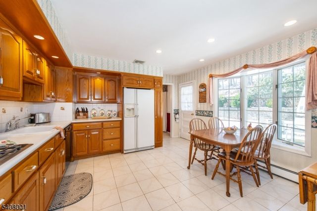 686 Kennedy Dr, Washington Twp., NJ 07676