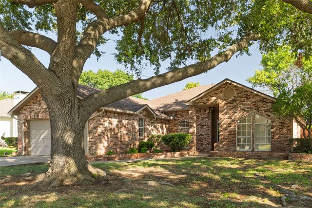 10 Monterey Drive, Trophy Club, TX 76262