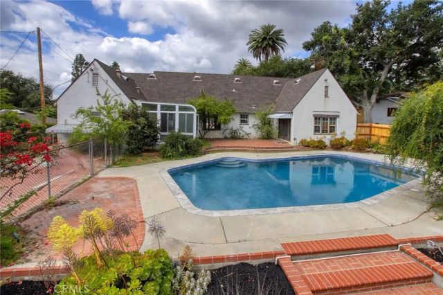 2360 Morslay, Altadena, CA 91001