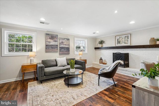 4 CULLINAN DR, Gaithersburg, MD 20878