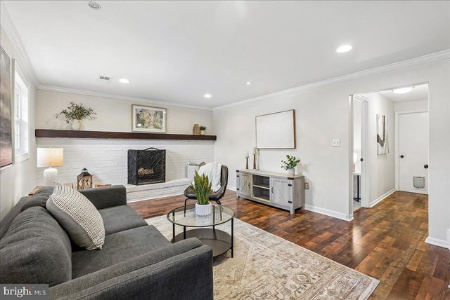 4 CULLINAN DR, Gaithersburg, MD 20878