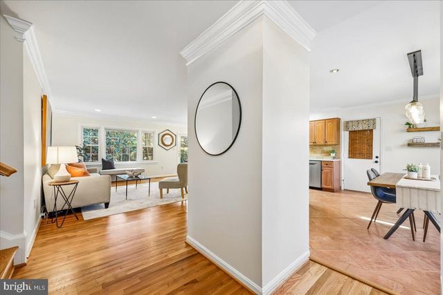 4 CULLINAN DR, Gaithersburg, MD 20878