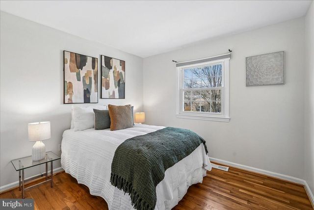 4 CULLINAN DR, Gaithersburg, MD 20878