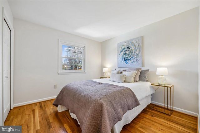 4 CULLINAN DR, Gaithersburg, MD 20878