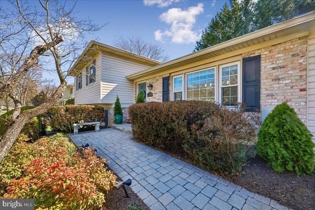 4 CULLINAN DR, Gaithersburg, MD 20878