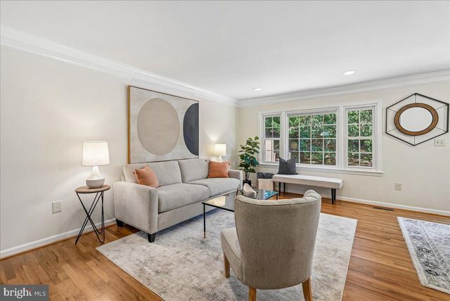 4 CULLINAN DR, Gaithersburg, MD 20878