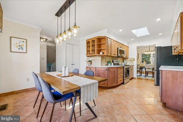 4 CULLINAN DR, Gaithersburg, MD 20878