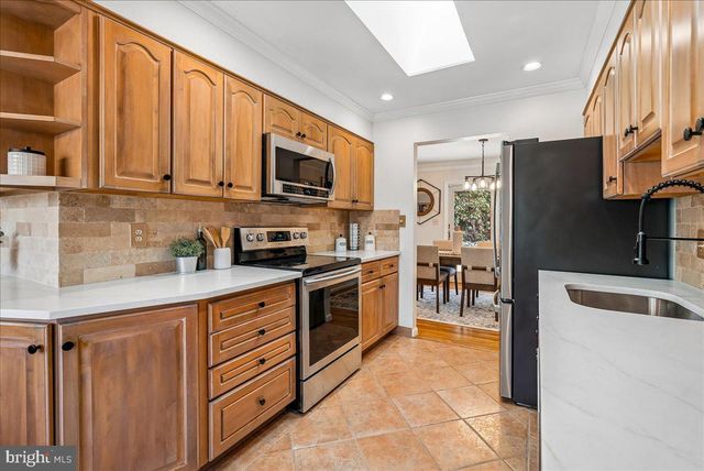 4 CULLINAN DR, Gaithersburg, MD 20878