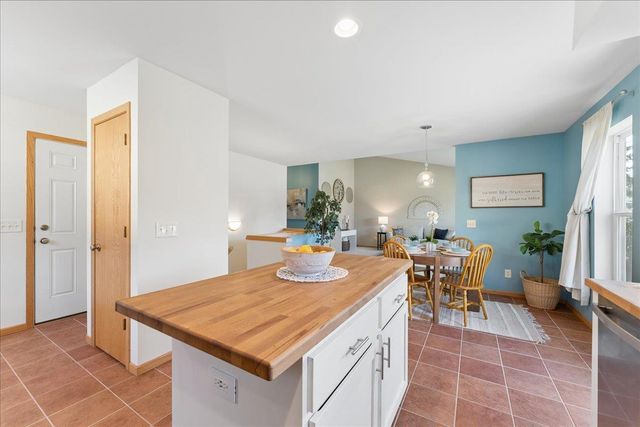 220 Red Birch Run, Madison, WI 53718