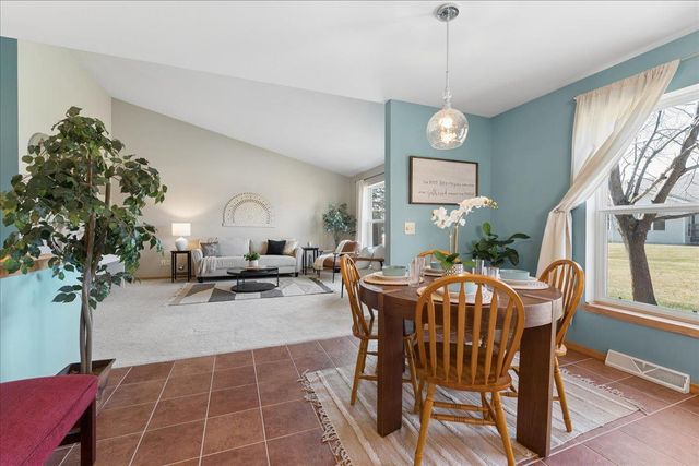 220 Red Birch Run, Madison, WI 53718