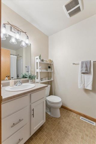 220 Red Birch Run, Madison, WI 53718