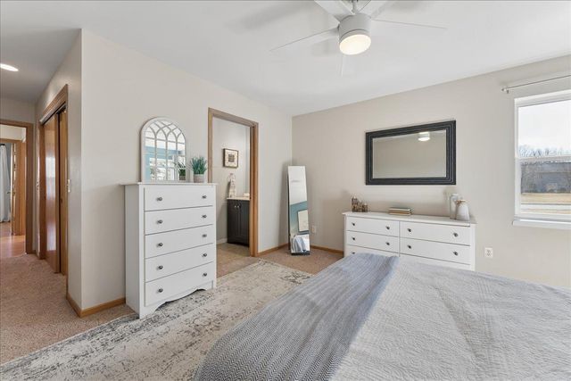 220 Red Birch Run, Madison, WI 53718