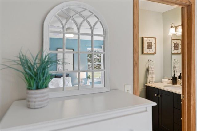 220 Red Birch Run, Madison, WI 53718