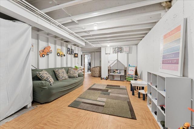 220 Red Birch Run, Madison, WI 53718