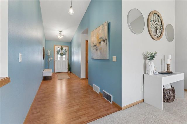 220 Red Birch Run, Madison, WI 53718