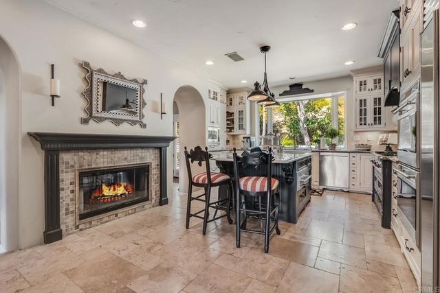 25120 Las Palmeras, Temecula, CA 92590