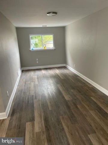 11 FOMAL CT, Blackwood, NJ 08012