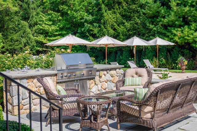 143 Oenoke Ridge, New Canaan, CT 06840