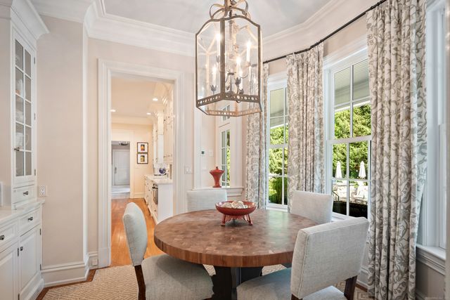 143 Oenoke Ridge, New Canaan, CT 06840