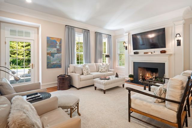 143 Oenoke Ridge, New Canaan, CT 06840