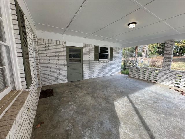 423 Center Circle, Conyers, GA 30094