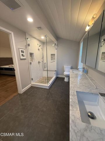 23400 Collins Street, Woodland Hills, CA 91367