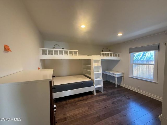 23400 Collins Street, Woodland Hills, CA 91367