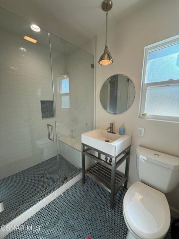 23400 Collins Street, Woodland Hills, CA 91367