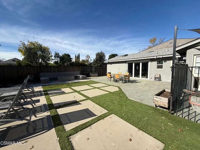 23400 Collins Street, Woodland Hills, CA 91367