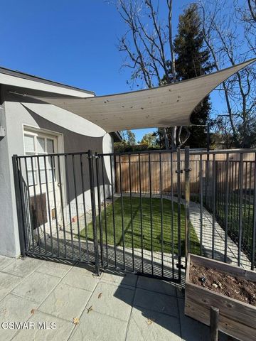 23400 Collins Street, Woodland Hills, CA 91367