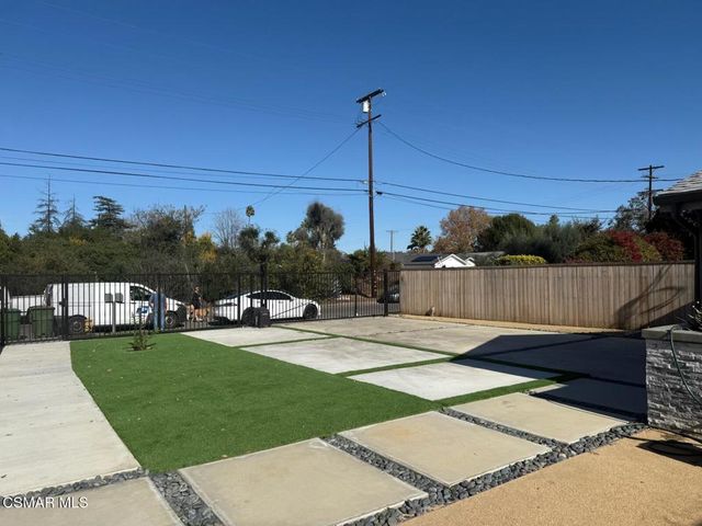 23400 Collins Street, Woodland Hills, CA 91367