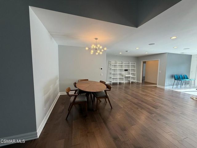 23400 Collins Street, Woodland Hills, CA 91367