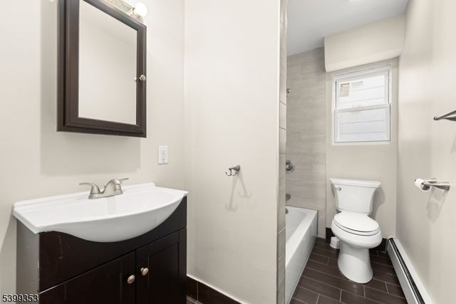 109 Dixon Ave, Paterson City, NJ 07501