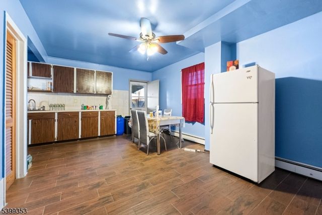 109 Dixon Ave, Paterson City, NJ 07501