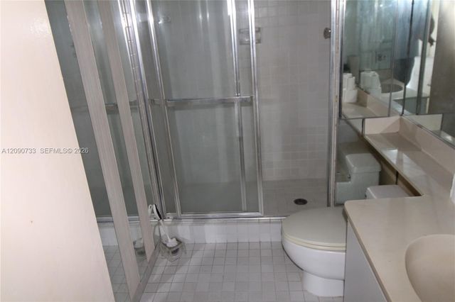 1000 Quayside Terrace 1807, Miami, FL 33138