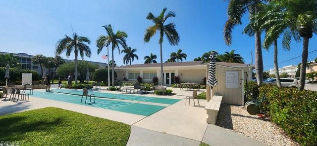 548 Broad AVE S # 548, Naples, FL 34102