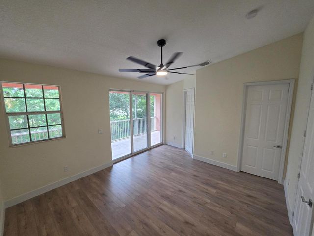 6472 Azura Lake Road, Lake Worth, FL 33463