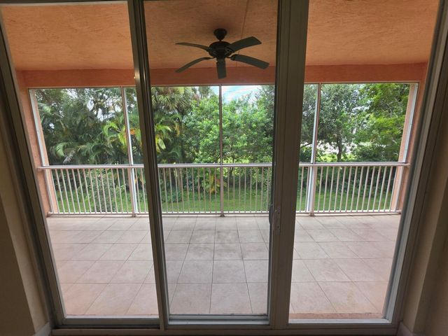 6472 Azura Lake Road, Lake Worth, FL 33463