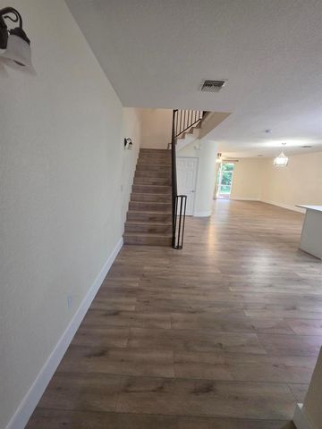 6472 Azura Lake Road, Lake Worth, FL 33463