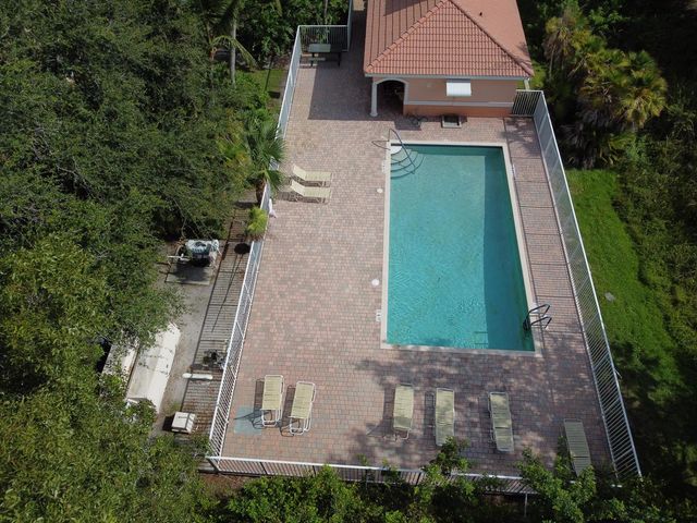 6472 Azura Lake Road, Lake Worth, FL 33463