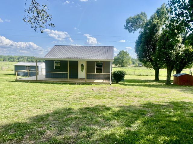 2471 Smartt Station Rd, Morrison, TN 37357