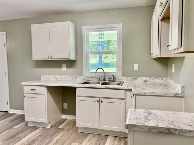 2471 Smartt Station Rd, Morrison, TN 37357