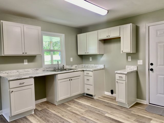 2471 Smartt Station Rd, Morrison, TN 37357