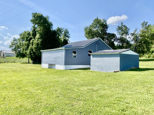 2471 Smartt Station Rd, Morrison, TN 37357