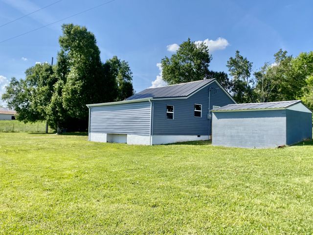 2471 Smartt Station Rd, Morrison, TN 37357