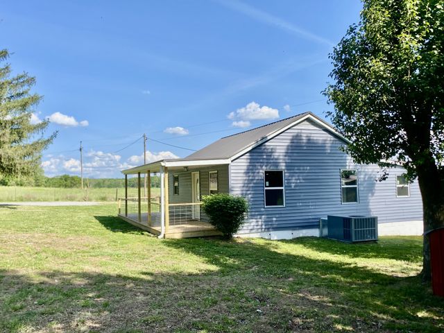 2471 Smartt Station Rd, Morrison, TN 37357