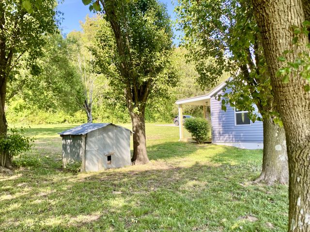 2471 Smartt Station Rd, Morrison, TN 37357