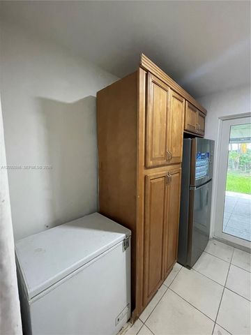 13845 NW 6th Avenue, North Miami, FL 33168
