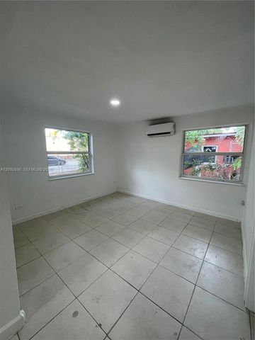 13845 NW 6th Avenue, North Miami, FL 33168