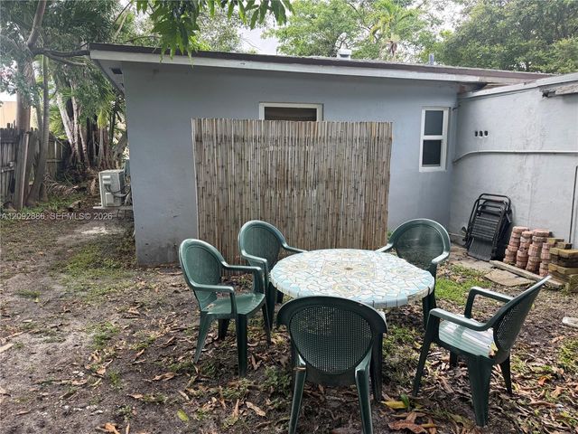 13845 NW 6th Avenue, North Miami, FL 33168